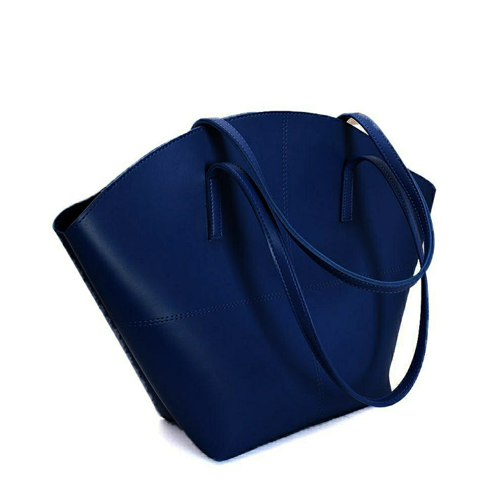 tote bags for girls with spacious compartment made with PU leather 