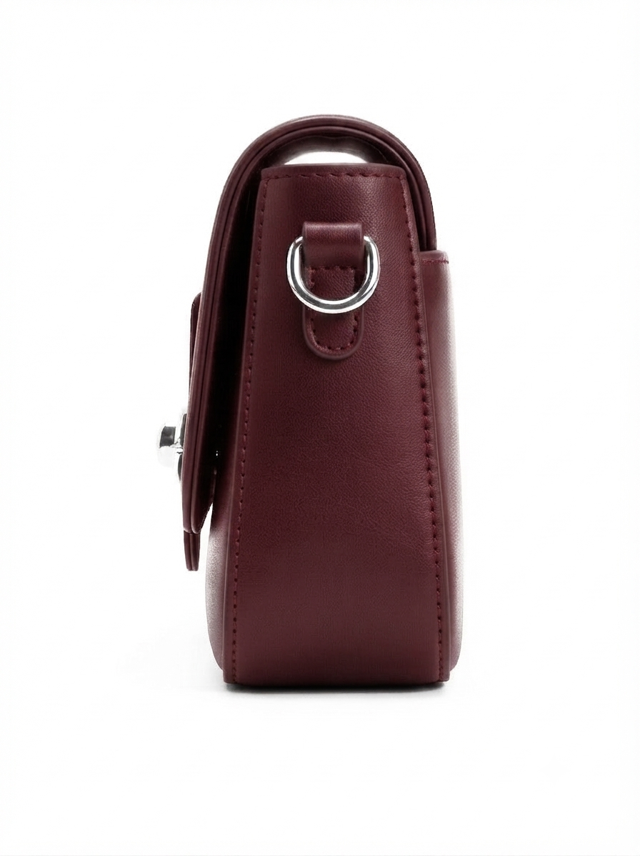 Nyra Maroon