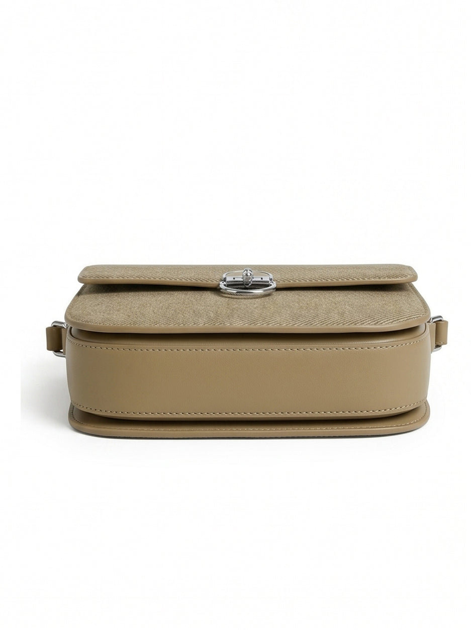 Ona Khaki