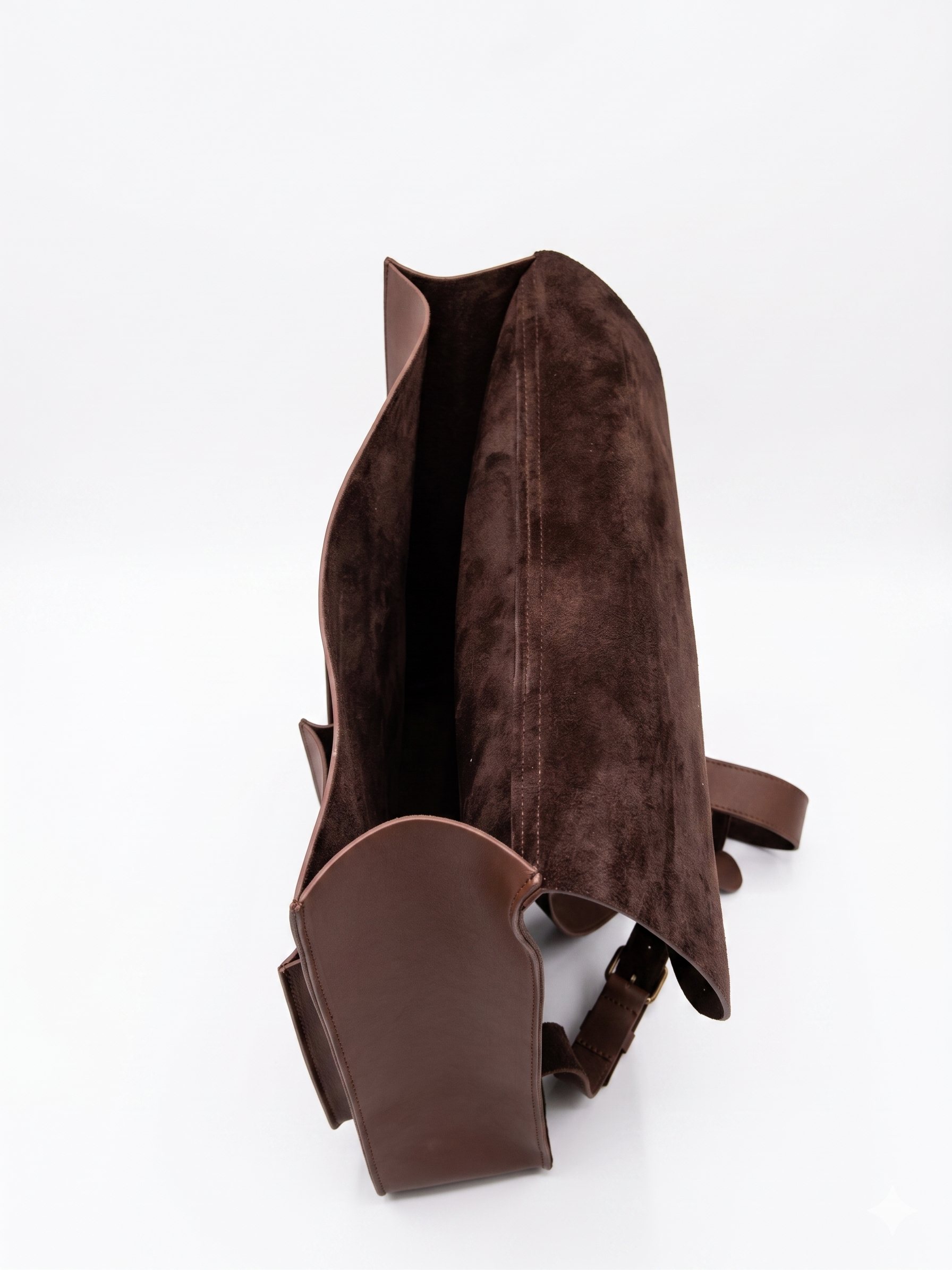 TRAIL BROWN