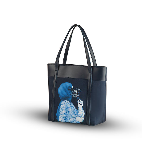 BELLE BLUE