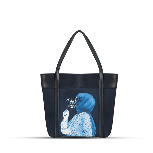 BELLE BLUE