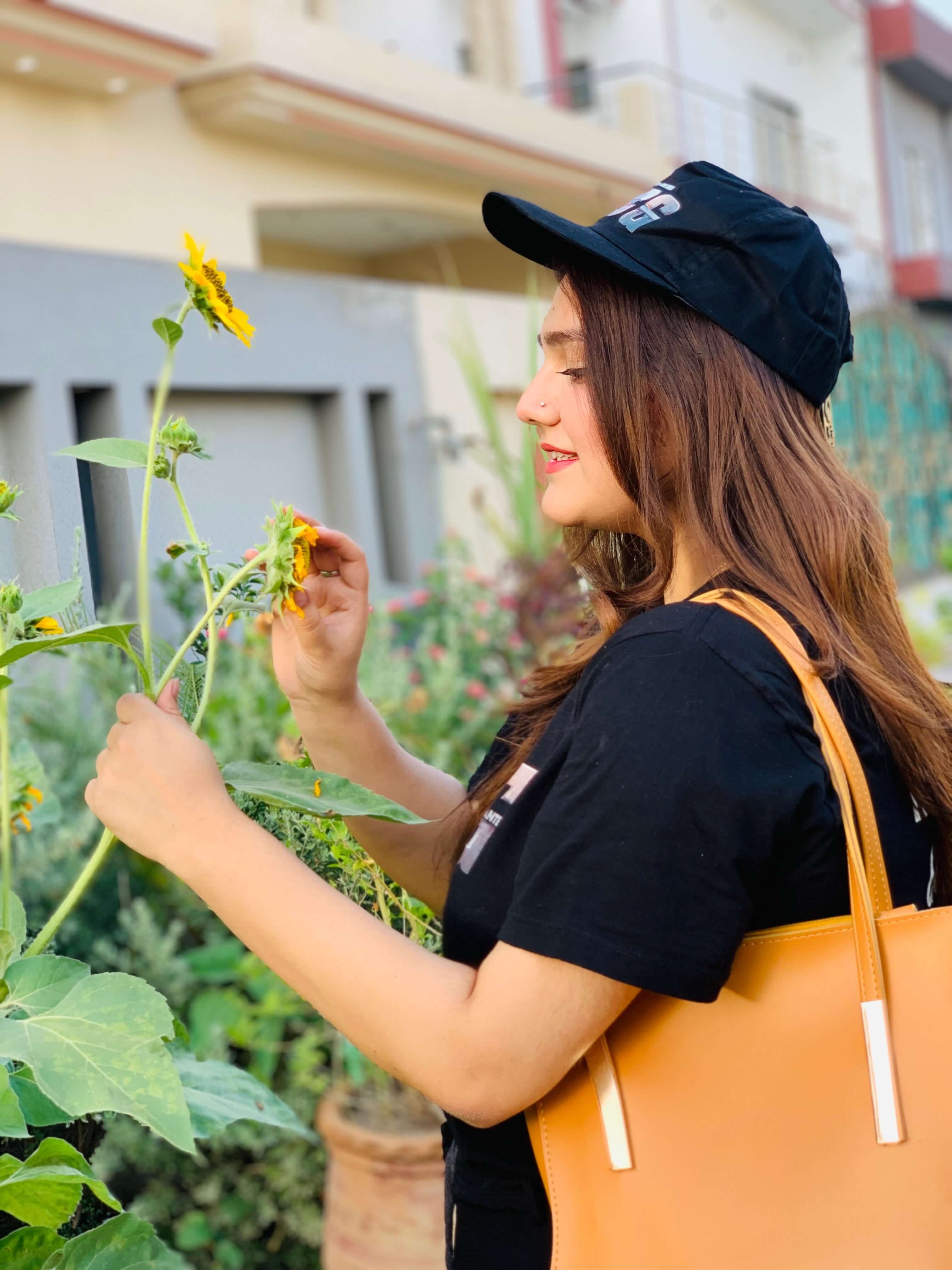 CANVA MUSTARD BAG