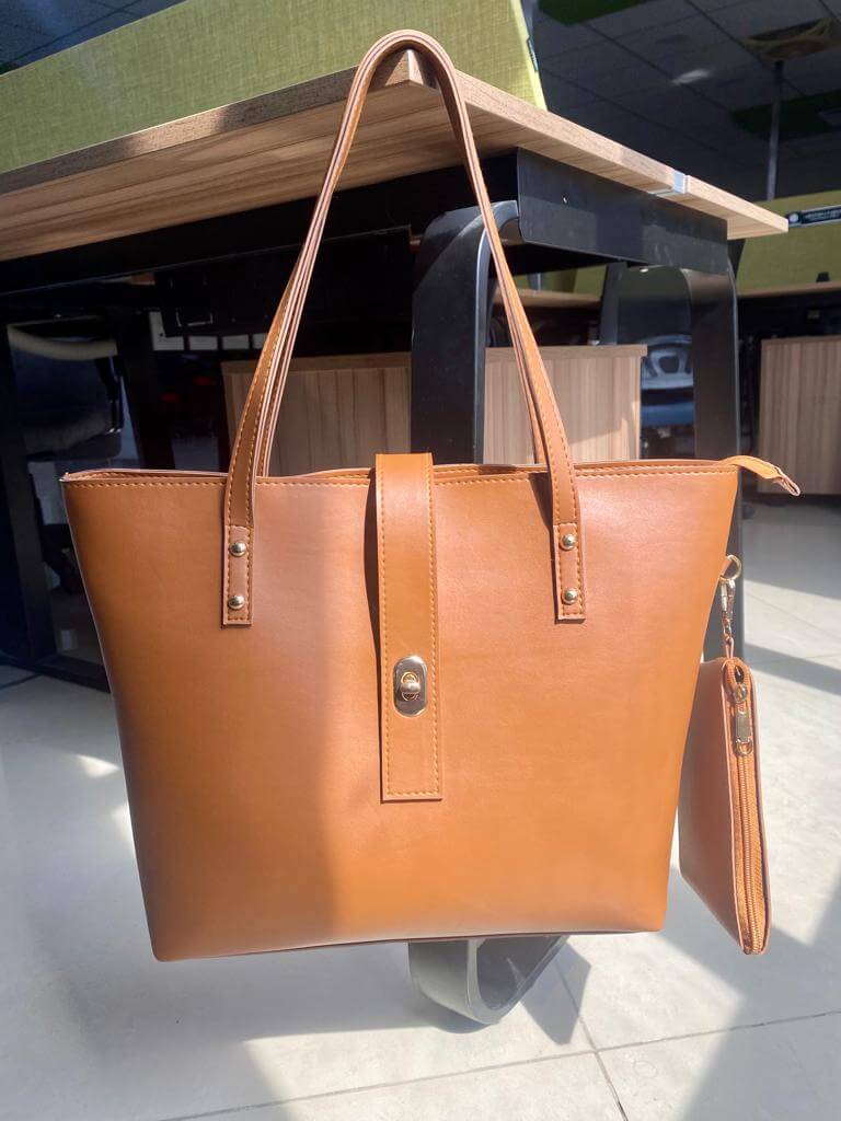 CARAMEL BROWN