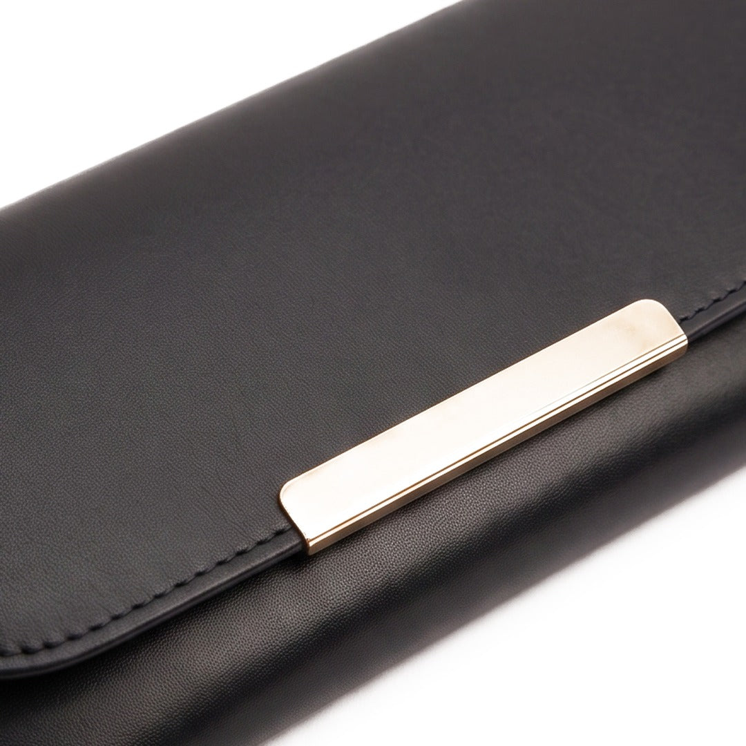 Crimson wallet black