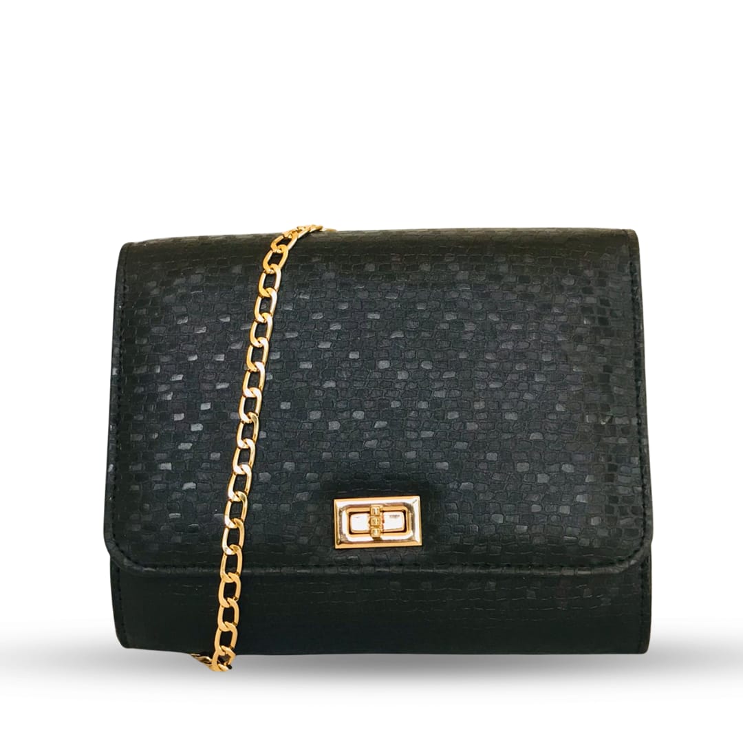 CHARM BLACK