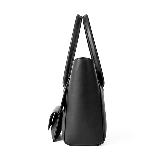 Amara Black