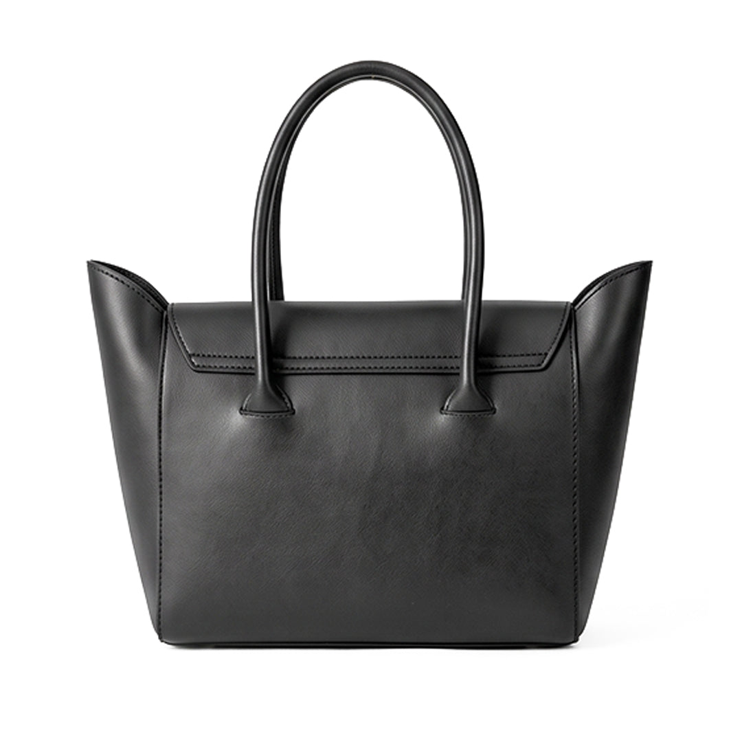 Amara Black
