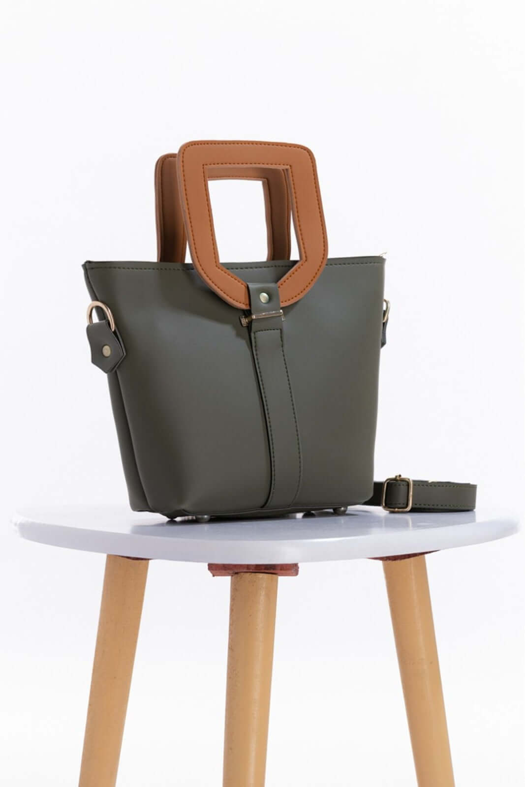 VOYAGE GREEN HANDBAG