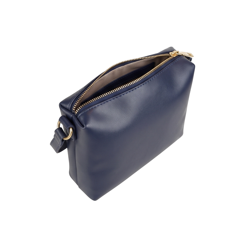 Crimson Pouch Blue